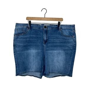 LANE BRYANT Signature Fit Boyfriend Denim Midi Short Medium Wash Size 20
